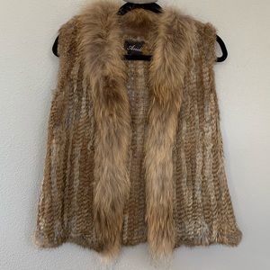 Fawn fur vest 💯rabbit fur